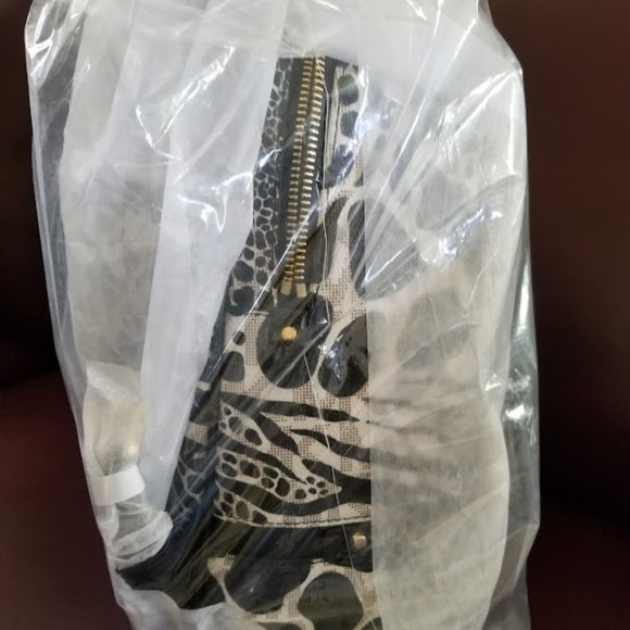 ?MICHAEL KORS RHEA ZIP MEDIUM BACKPACK BLACK WHITE LOGO ANIMAL PRINT TRAVEL BAG main image 4